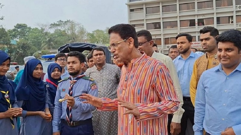 মন্ত্রীকে স্বাগত জানাতে শিক্ষার্থীদের রাস্তায় দাঁড় করানো নিষিদ্ধ